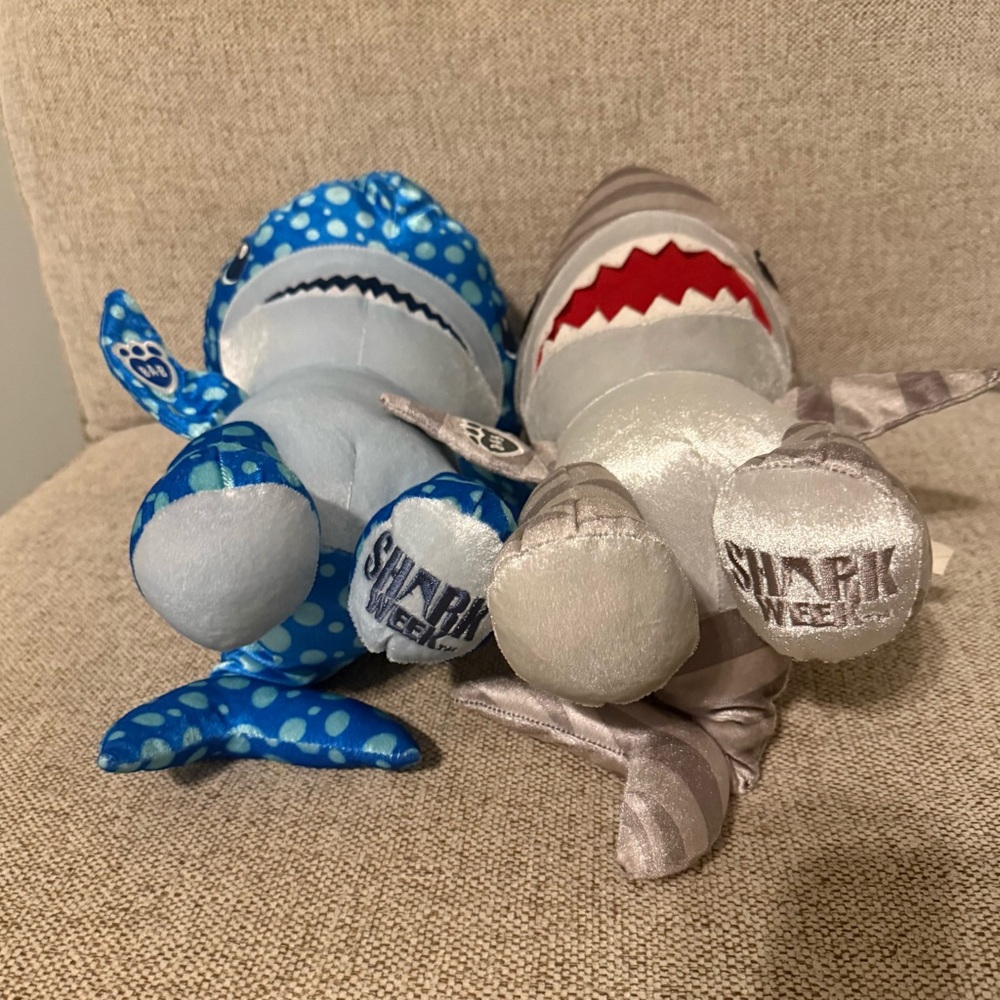 Build-A-Bear Shark Week Special Edition Shark Plush Duo - Picture 4 of 5